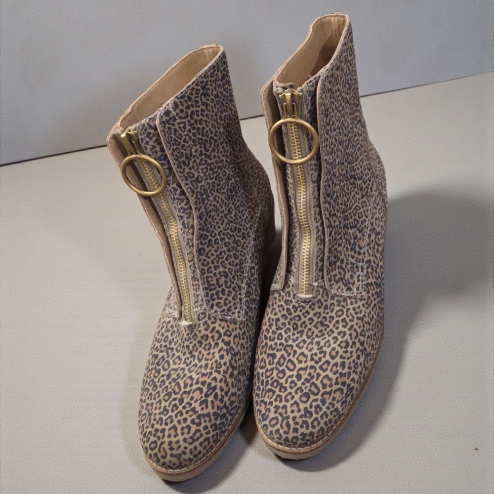Lucky Brand Leopard Print‎ Ankle Boots with Gold Ring Zipper Sizsmemmmm